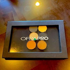 OFra Pro Magnetic palette with 6 eyeshadow pots